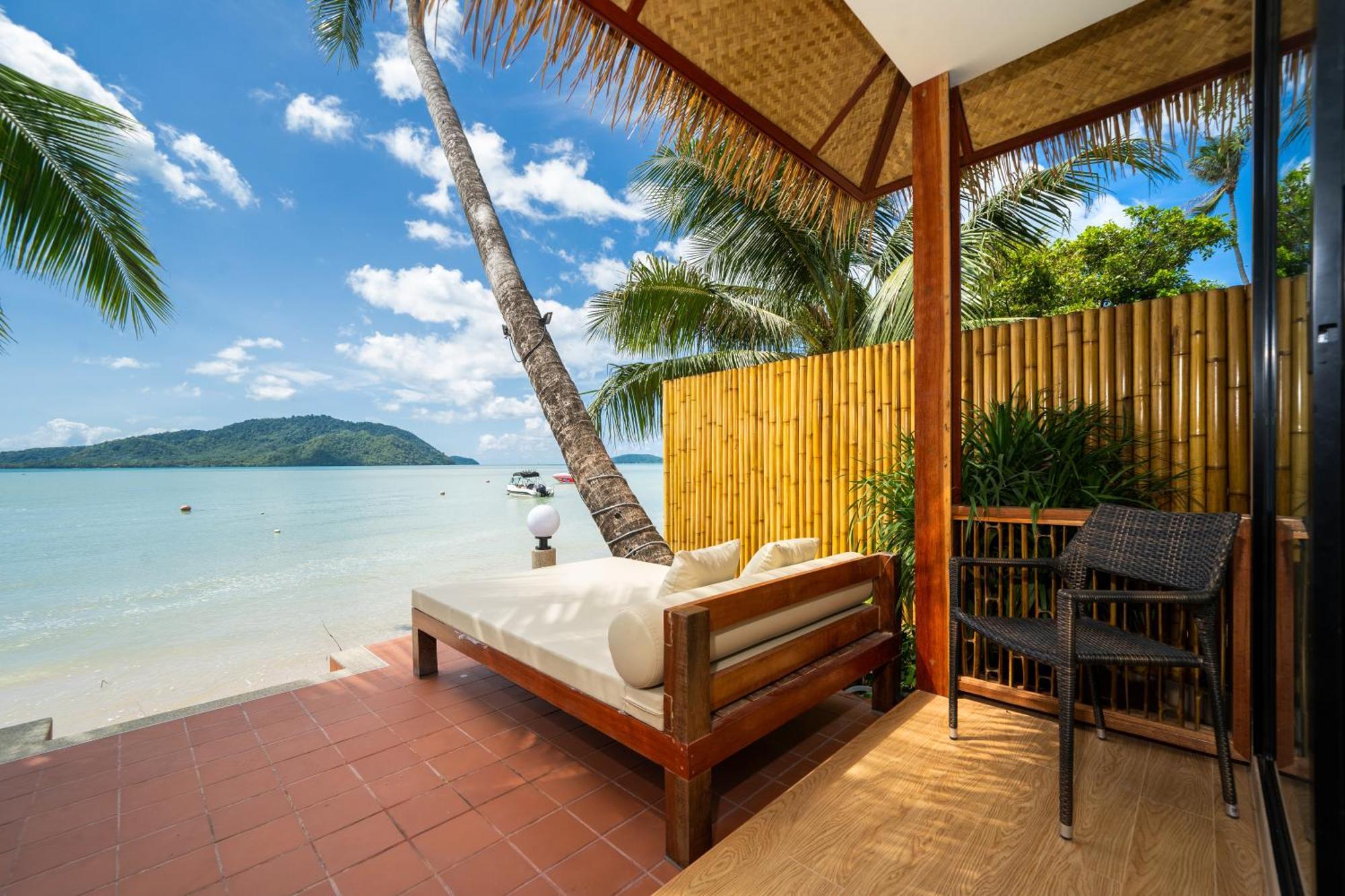 Friendship Beach Resort & Atmanjai Wellness Centre Rawai Extérieur photo