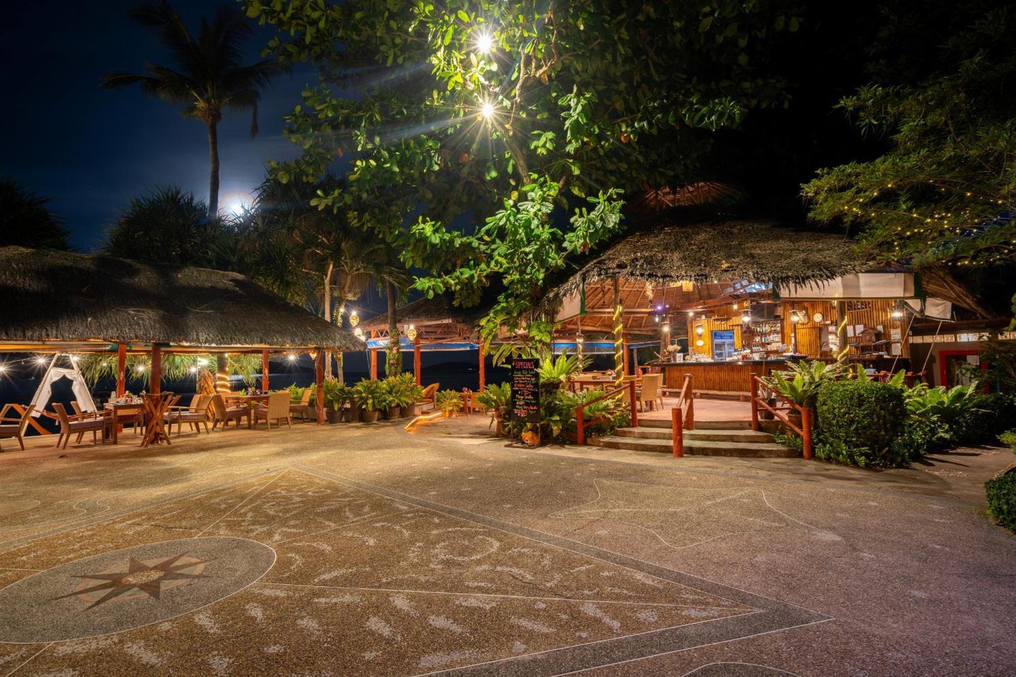 Friendship Beach Resort & Atmanjai Wellness Centre Rawai Extérieur photo