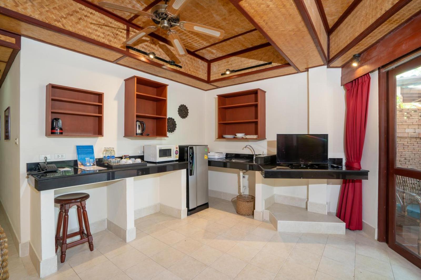 Friendship Beach Resort & Atmanjai Wellness Centre Rawai Chambre photo